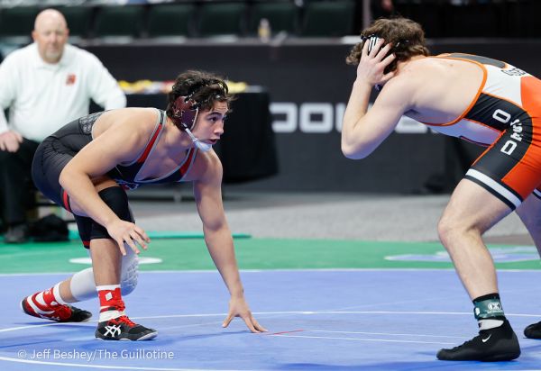 220 AAA 1st Place – Jacob Meissner (Osseo) over Antony Tuttle (Stillwater Area) Dec 5-3. 220305AJF_Q6A1225
