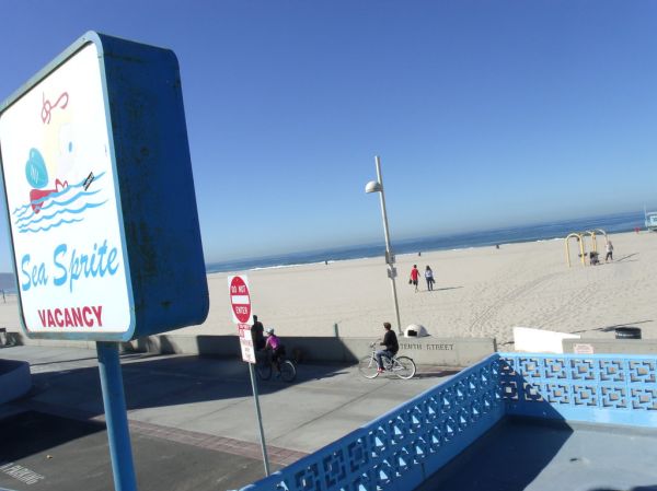 SEA SPRITE MOTEL IN HERMOSA BEACH, CALIFORNIA--AAA