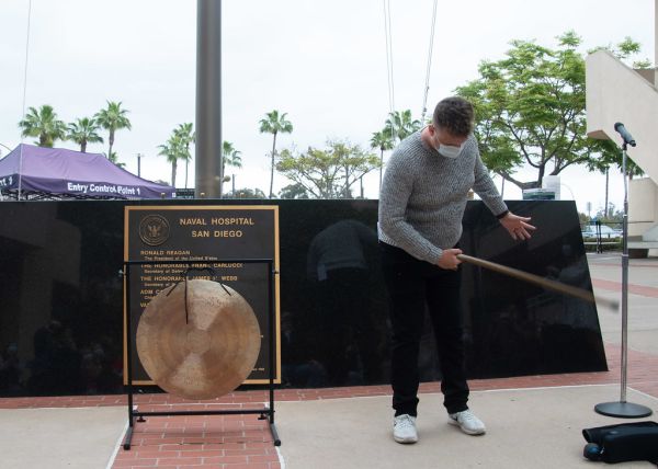 USMC 1st Lt. (Ret.) Micah Weesner Rings the Gong to Celebrate Completing Cancer Treatment