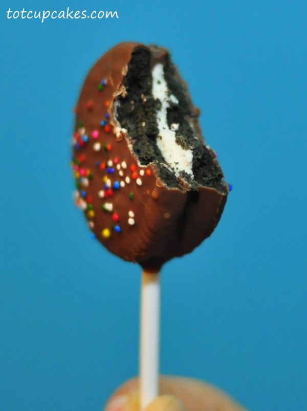 chocolate dipped black sandwich cookie pop