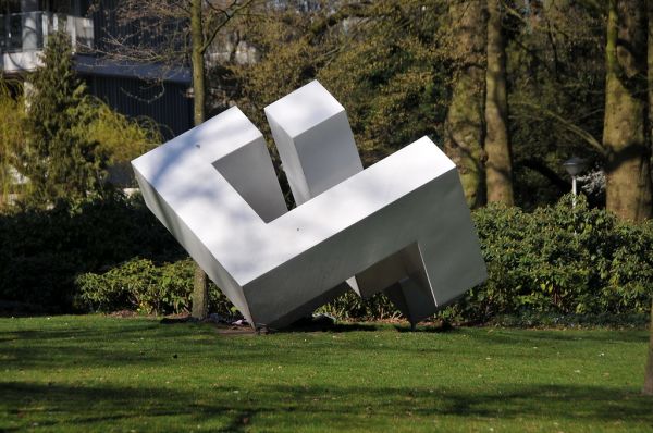 Kunst in het Anne Frank Plantsoen Eindhoven