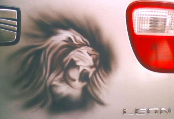 Lion freehand on Seat Leon