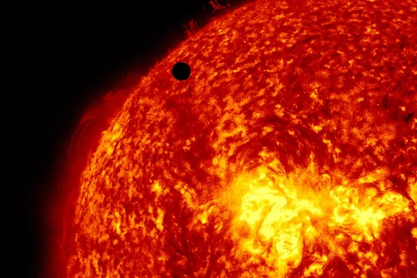 SDO's Ultra-high Definition View of 2012 Venus Transit - 304 Angstrom