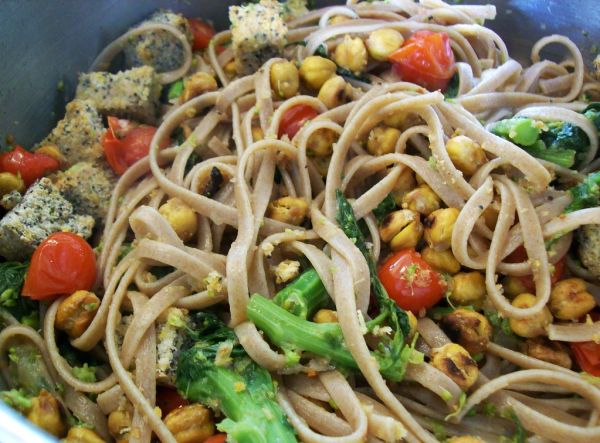 Summer Pasta with Broccoli Rabe and Croutons