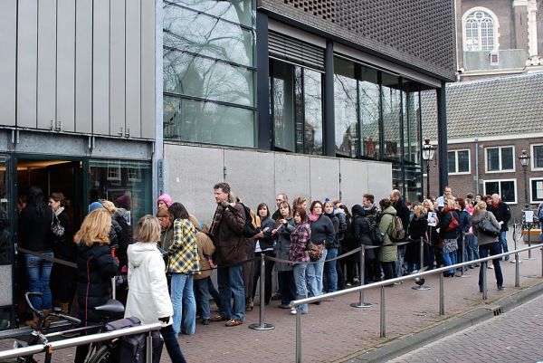Line for Anne Frank House