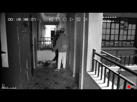 Elvis slept outside after kufugiwa nyumba na dave kukataa waingie ofisi😪So painful to watch this