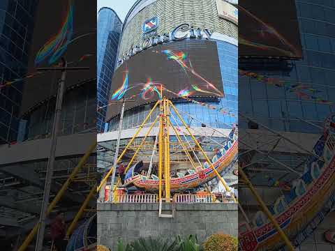 Kora Kora Bus atau Perahu ya?