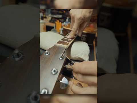 Stop stringing your guitars like this! #guitar #guitaradvice #guitartech