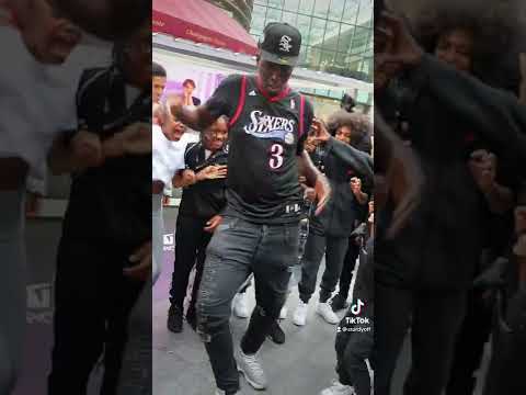 `Linkz Got The Best Hips ? | Sturdyoff